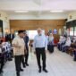 Presiden RI Prabowo Subianto dan tokoh filantropi dunia sekaligus pendiri Microsoft Bill Gates di SDN Jati 03 Pulogadung, Jakarta Timur. (Dok. Tim Media Prabowo)