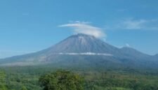 Gunung Semeru. (Dok. Esdm.go.id)