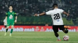 PSS Sleman harus mengakui keunggulan Persebaya Surabaya dengan skor tipis 0–1. (Instagram.com @pssleman)