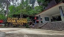 Gua Gong Pacitan, ikon wisata alam Kota 1001 Gua. (Dok. kominfo.jatimprov.go.id)